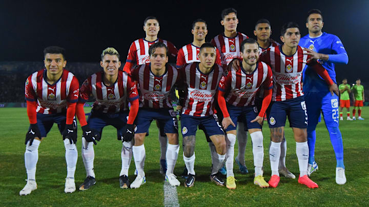 El once titular de Chivas frente a Bravos de Juárez.