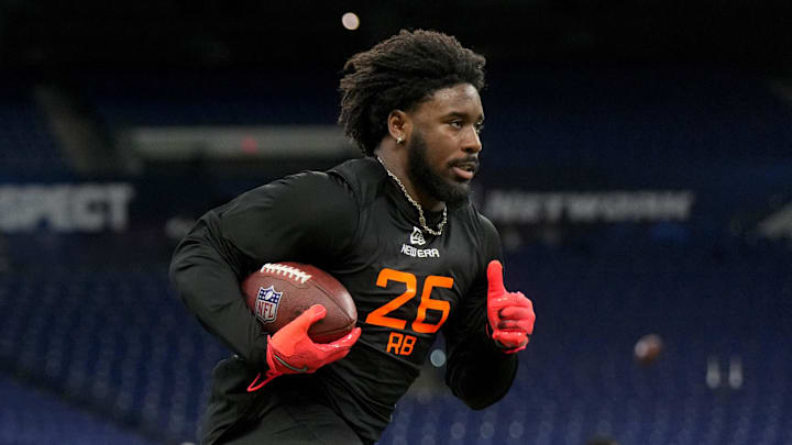 Mar 1, 2025; Indianapolis, IN, USA; Tennessee running back Dylan Sampson (RB26) during the 2025 NFL Combine at Lucas Oil Stadium. Mandatory Credit: Kirby Lee-Imagn Images