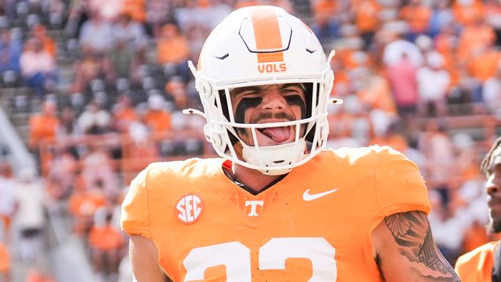 Tennessee linebacker Jeremiah Telander (22) before a college football game between Tennessee and Arkansas at Neyland Stadium in Knoxville, Tennessee on Oct. 11, 2025. Tennessee linebacker Jeremiah Telander (22) before a college football game between Tennessee and Arkansas at Neyland Stadium in Knoxville, Tennessee on Oct. 11, 2025.