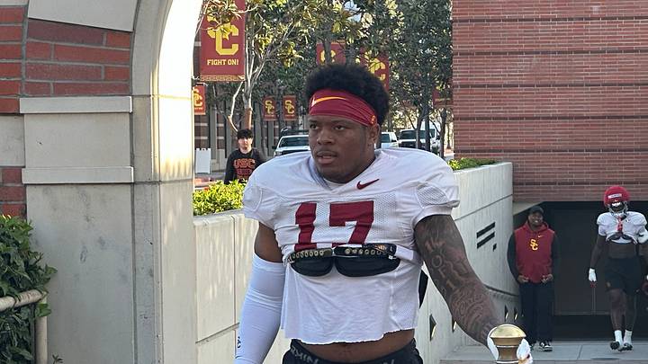 USC Trojans redshirt junior linebacker Deven Bryant USC Trojans redshirt junior linebacker Deven Bryant