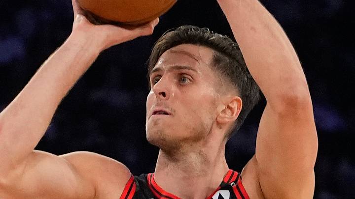 Feb 20, 2025; New York, New York, USA; Chicago Bulls power forward Zach Collins (12) shoots a jump shot against the New York Knicks during the first half at Madison Square Garden. Mandatory Credit: Gregory Fisher-Imagn Images Feb 20, 2025; New York, New York, USA; Chicago Bulls power forward Zach Collins (12) shoots a jump shot against the New York Knicks during the first half at Madison Square Garden. Mandatory Credit: Gregory Fisher-Imagn Images