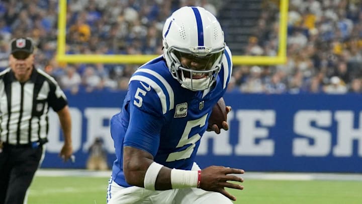 Indianapolis Colts quarterback Anthony Richardson (5) rushes the ball as Pittsburgh Steelers safety Minkah Fitzpatrick (39) closes in Sunday, Sept. 29, 2024, during a game against the Pittsburgh Steelers at Lucas Oil Stadium in Indianapolis.
