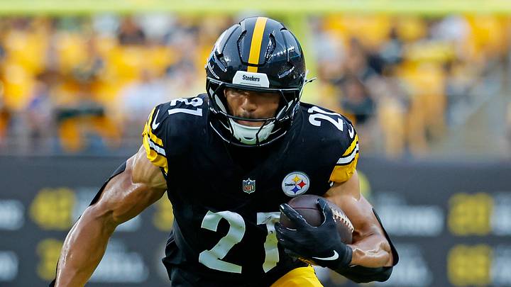 Pittsburgh Steelers running back Travis Homer Pittsburgh Steelers running back Travis Homer