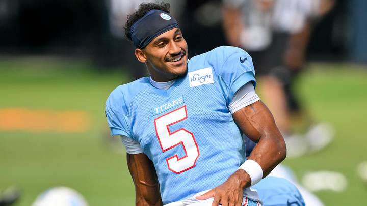 Aug 4, 2026; Nashville, TN, USA; Tennessee Titans wide receiver Elic Ayomanor (5) stretches during training camp at Vanderbilt Health Football Center. Mandatory Credit: Steve Roberts-Imagn Images Aug 4, 2026; Nashville, TN, USA; Tennessee Titans wide receiver Elic Ayomanor (5) stretches during training camp at Vanderbilt Health Football Center. Mandatory Credit: Steve Roberts-Imagn Images