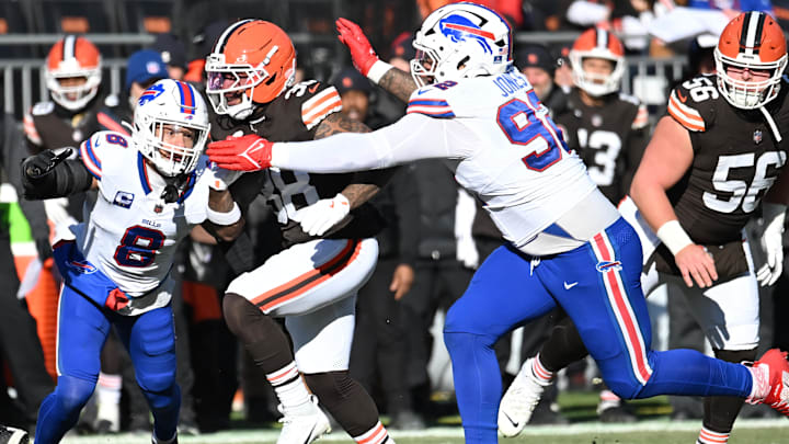 Cleveland Browns running back Trayveon Williams is chased down by Buffalo Bills defensive tackle Daquan Jones. Cleveland Browns running back Trayveon Williams is chased down by Buffalo Bills defensive tackle Daquan Jones.