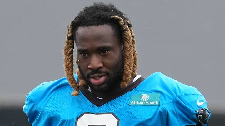 Carolina Panthers outside linebacker Princely Umanmielen 