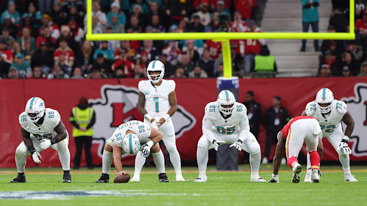 Miami Dolphins v Kansas City Chiefs