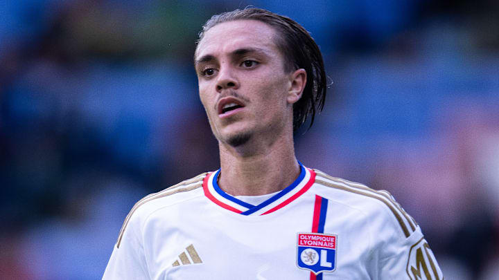 Maxence Caqueret est revenu sur le départ de Laurent Blanc.