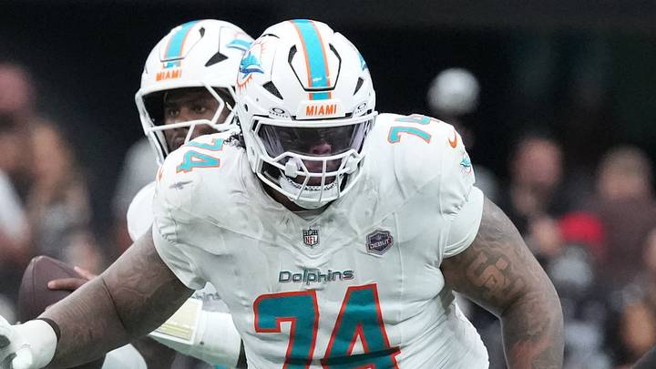 Miami Dolphins offensive guard Kadyn Proctor Miami Dolphins offensive guard Kadyn Proctor
