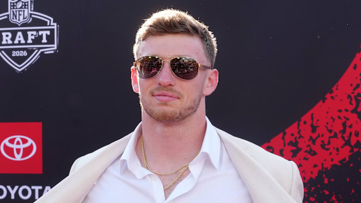 Oregon Ducks defensive back Dillon Thieneman