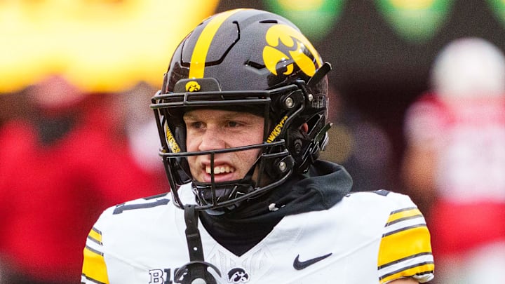 Former Iowa Hawkeyes wide receiver Kaden Wetjen warms up before the game against the Nebraska Cornhuskers. Former Iowa Hawkeyes wide receiver Kaden Wetjen warms up before the game against the Nebraska Cornhuskers.