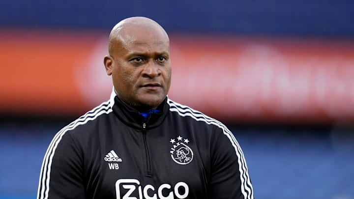 Winston Bogarde est l'entraîneur adjoint d'Erik Ten Hag.