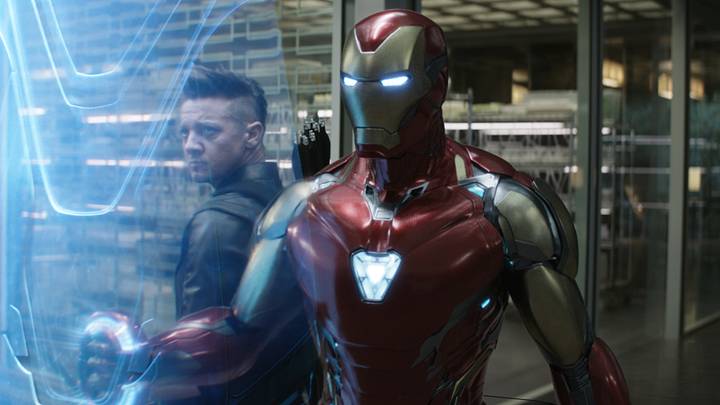 Hawkeye (Jeremy Renner) and Iron Man (Robert Downey Jr.) in Marvel Studios’ AVENGERS ENDGAME: ENCORE
