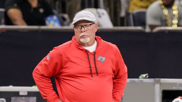 Tampa Bay Buccaneers Senior Football Consultant Bruce Arians reacts to a play.