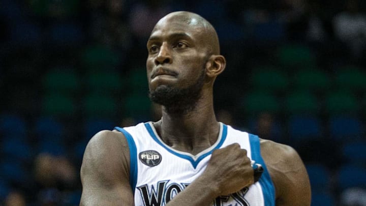 Jan 12, 2016; Minneapolis, MN, USA; Minnesota Timberwolves forward Kevin Garnett (21) against the Oklahoma City Thunder at Target Center. The Thunder defeated the Timberwolves 101-96. Mandatory Credit: Brace Hemmelgarn-Imagn Images
