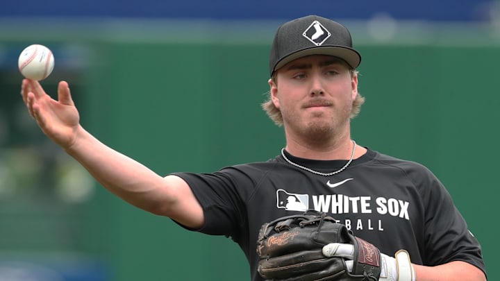 Chicago White Sox shortstop Chase Meidroth (10) warms up before a game against the Pittsburgh Pirates at PNC Park.