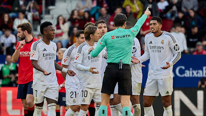 Down to 10 men, Real Madrid could not find a winner against Osasuna.