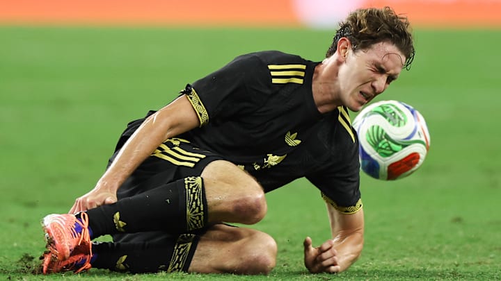 Marcel Ruiz struggled against Colombia’s stacked midfield. 