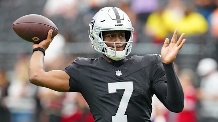 Aug 16, 2025; Paradise, Nevada, USA; Las Vegas Raiders quarterback Geno Smith (7) warms up before a preseason game against the San Francisco 49ers at Allegiant Stadium. Mandatory Credit: Stephen R. Sylvanie-Imagn Images Aug 16, 2025; Paradise, Nevada, USA; Las Vegas Raiders quarterback Geno Smith (7) warms up before a preseason game against the San Francisco 49ers at Allegiant Stadium. Mandatory Credit: Stephen R. Sylvanie-Imagn Images