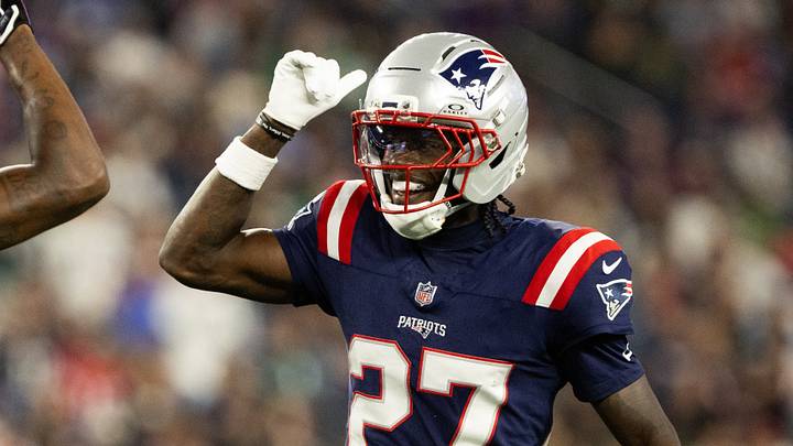 Aug 22, 2026; Foxborough, Massachusetts, USA; New England Patriots cornerbacks Kindle Vildor (28) and Marcellas Dial Jr. (27) celebrate after a defensive play in the second quarter against the Philadelphia Eagles at Gillette Stadium. Mandatory Credit: Edward Finan-Imagn Images Aug 22, 2026; Foxborough, Massachusetts, USA; New England Patriots cornerbacks Kindle Vildor (28) and Marcellas Dial Jr. (27) celebrate after a defensive play in the second quarter against the Philadelphia Eagles at Gillette Stadium. Mandatory Credit: Edward Finan-Imagn Images
