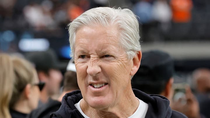 Denver Broncos v Las Vegas Raiders - NFL 2025 Denver Broncos v Las Vegas Raiders - NFL 2025