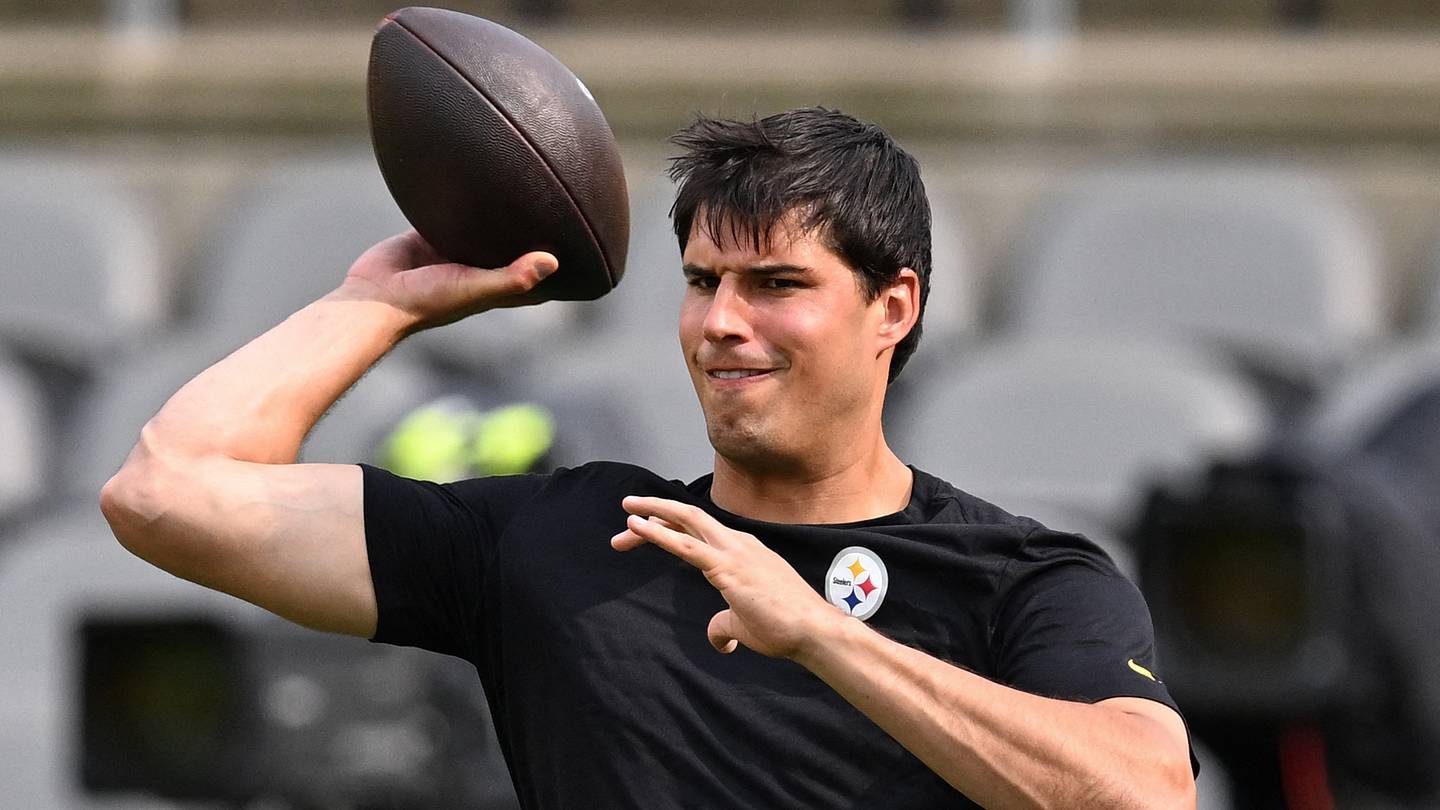 Steelers veteran could lose his job this week (and Jets couldn't be happier)