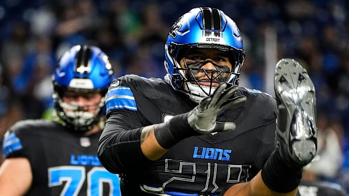 Detroit Lions offensive tackle Penei Sewell (58) 
