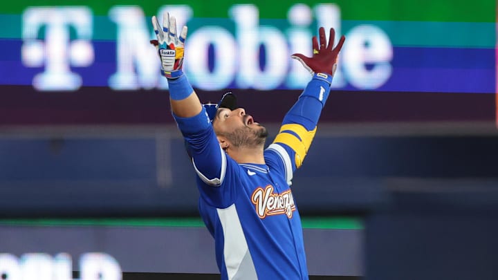 Venezuela third baseman Eugenio Suárez hit the go-ahead double in the ninth inning to spark his country to its first WBC title.