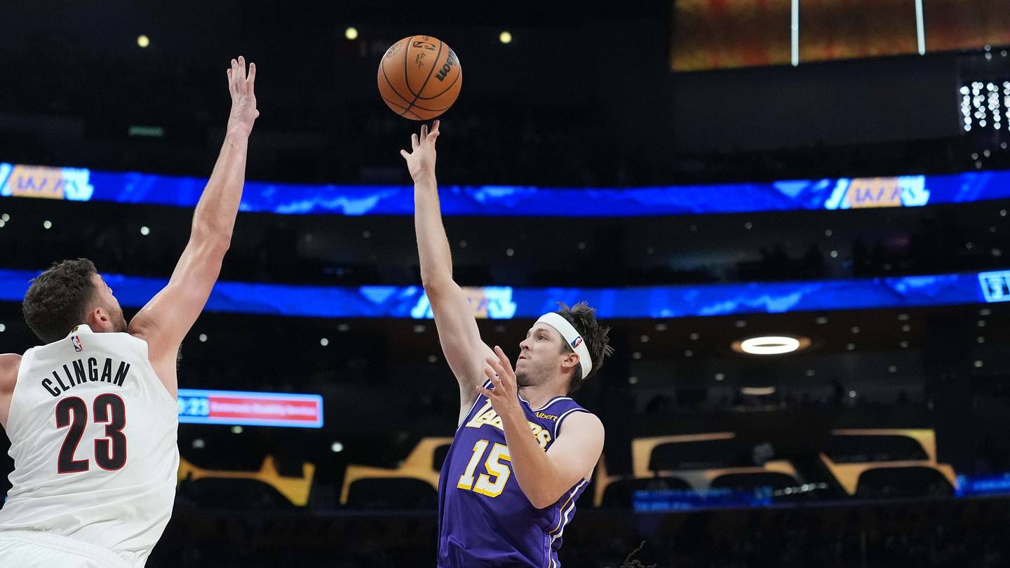 Lakers’ Austin Reaves Pinpoints Problem Hurting Team on Both Ends