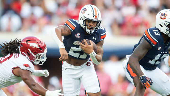 Auburn Tigers running back Jarquez Hunter rushed for 67 yards against the Arkansas Razorbacks on just 12 carries. 