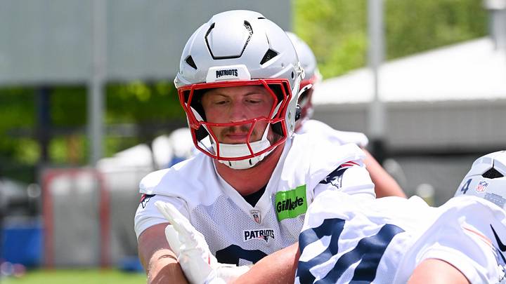 Jun 2, 2026; Foxborough, MA, USA; New England Patriots tight end CJ Dippre (81) does a drill with tight end Tanner Arkin (84) during the team's OTA at Gillette Stadium. Mandatory Credit: Eric Canha-Imagn Images