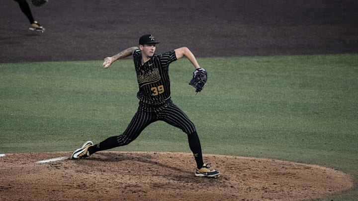 Connor Fennell pitches against Kentucky.