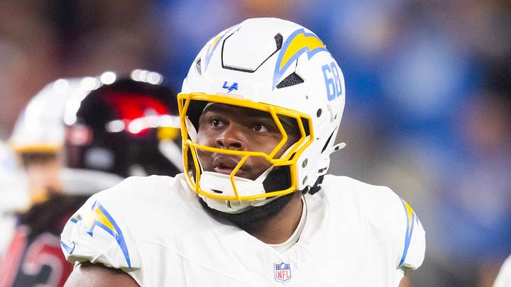 Oct 21, 2024; Glendale, Arizona, USA; Los Angeles Chargers guard Jamaree Salyer (68) against the Arizona Cardinals at State Farm Stadium. Mandatory Credit: Mark J. Rebilas-Imagn Images Oct 21, 2024; Glendale, Arizona, USA; Los Angeles Chargers guard Jamaree Salyer (68) against the Arizona Cardinals at State Farm Stadium. Mandatory Credit: Mark J. Rebilas-Imagn Images