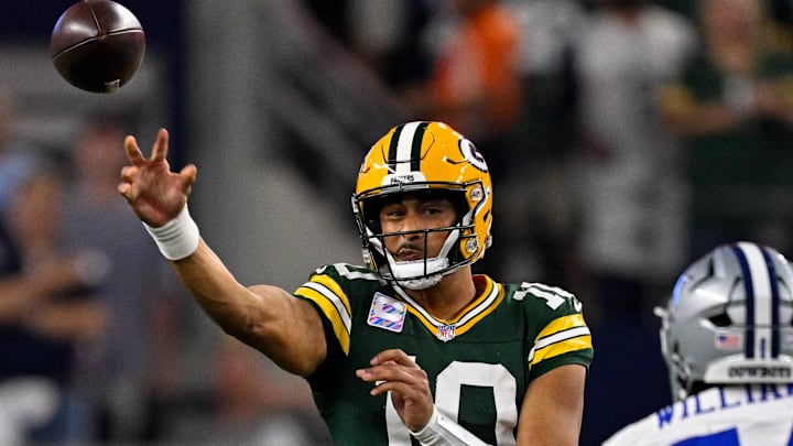 Sep 28, 2025; Arlington, Texas, USA; Green Bay Packers quarterback Jordan Love (10) passes the ball during the game between the Dallas Cowboys and the Green Bay Packers at AT&T Stadium. Mandatory Credit: Jerome Miron-Imagn Images Sep 28, 2025; Arlington, Texas, USA; Green Bay Packers quarterback Jordan Love (10) passes the ball during the game between the Dallas Cowboys and the Green Bay Packers at AT&T Stadium. Mandatory Credit: Jerome Miron-Imagn Images