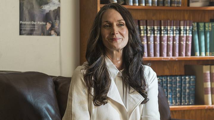 Carrie-Anne Moss as Katherine Hargrove in Yaga season 1 episode 3