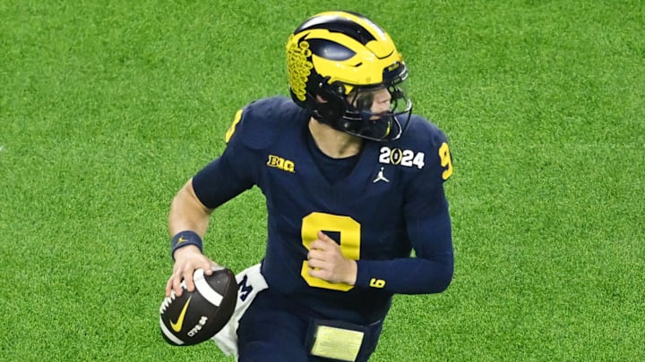 Michigan Wolverines quarterback J.J. McCarthy