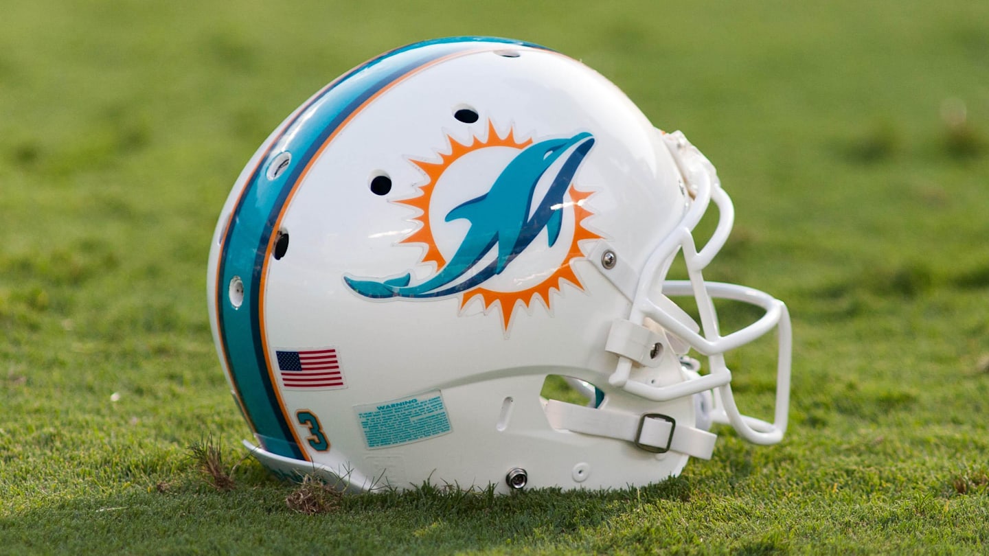 Dolphins make bizarre choice to announce 2025 NFL draft selection