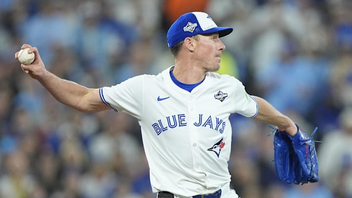 Nov 1, 2025; Toronto, Ontario, CAN; Toronto Blue Jays pitcher Chris Bassitt (40) throws to second for an out against Los Angeles Dodgers third baseman Max Muncy (13) in the sixth inning during game seven of the 2025 MLB World Series at Rogers Centre. Mandatory Credit: John E. Sokolowski-Imagn Images Nov 1, 2025; Toronto, Ontario, CAN; Toronto Blue Jays pitcher Chris Bassitt (40) throws to second for an out against Los Angeles Dodgers third baseman Max Muncy (13) in the sixth inning during game seven of the 2025 MLB World Series at Rogers Centre. Mandatory Credit: John E. Sokolowski-Imagn Images