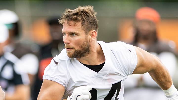 Cleveland Browns fullback Michael Burton Cleveland Browns fullback Michael Burton