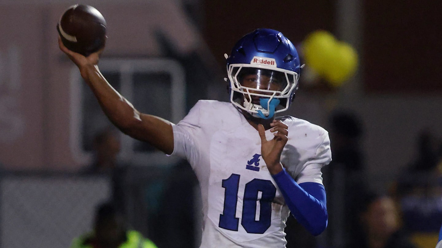 Nation’s No. 3 QB Receives Multiple Notable Power Four Offers After 48-TD Season