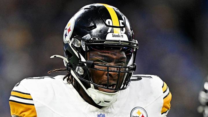 Pittsburgh Steelers defensive tackle Keeanu Benton Pittsburgh Steelers defensive tackle Keeanu Benton