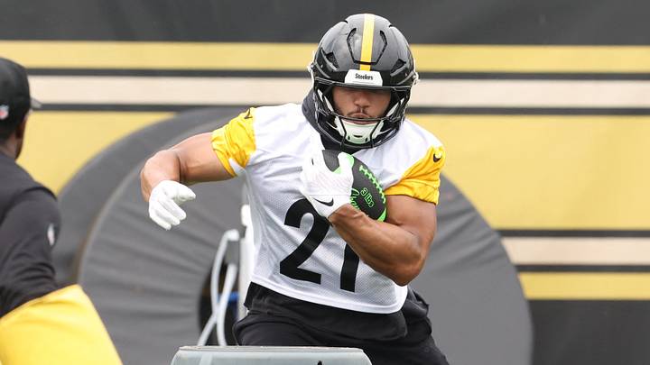 Pittsburgh Steelers running back Travis Homer