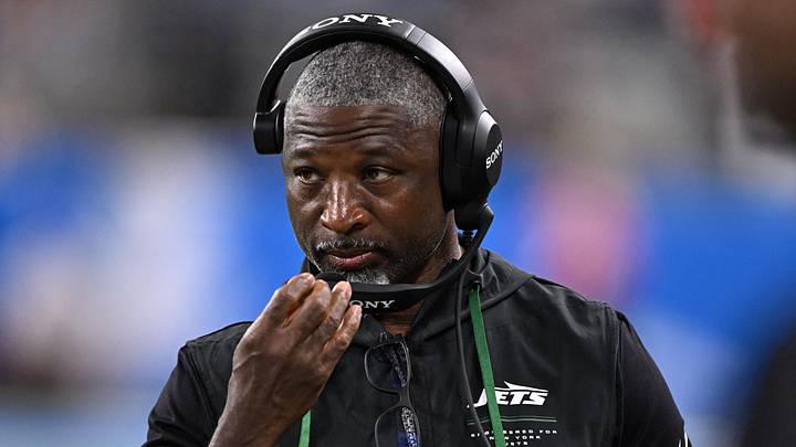 New York Jets head coach Aaron Glenn