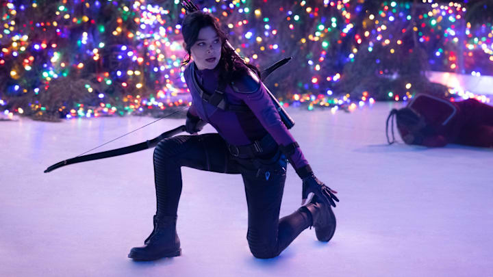 Hailee Steinfeld as Kate Bishop in Marvel Studios' HAWKEYE. Photo by Chuck Zlotnick. ©Marvel Studios 2021. All Rights Reserved.