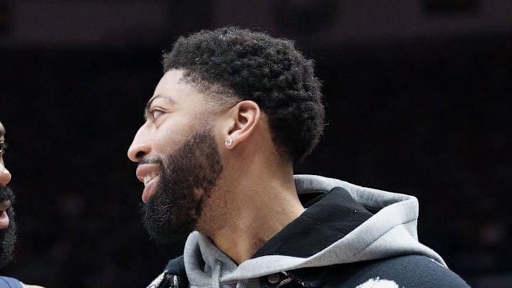 Mar 8, 2026; New Orleans, Louisiana, USA; New Orleans Pelicans center DeAndre Jordan (6) chats with Washington Wizards forward Anthony Davis during the first half at Smoothie King Center. Mandatory Credit: Matthew Hinton-Imagn Images