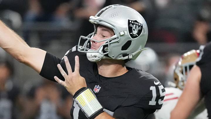 Aug 27, 2026; Paradise, Nevada, USA; Las Vegas Raiders quarterback Fernando Mendoza (15) throws a pass against the San Francisco 49ers the second quarter at Allegiant Stadium. Mandatory Credit: Kirby Lee-Imagn Images Aug 27, 2026; Paradise, Nevada, USA; Las Vegas Raiders quarterback Fernando Mendoza (15) throws a pass against the San Francisco 49ers the second quarter at Allegiant Stadium. Mandatory Credit: Kirby Lee-Imagn Images