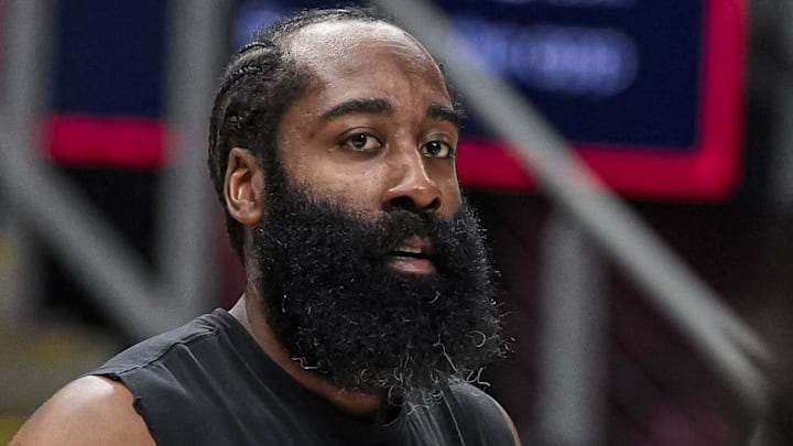 Cleveland Cavaliers guard James Harden (1)