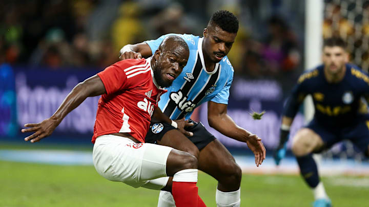 Jemerson foi titular do Grêmio, e Valencia ainda estava no Inter