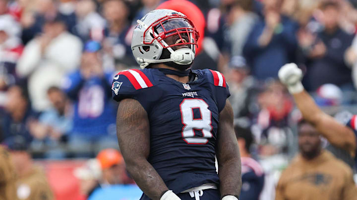 Nov 5, 2023; Foxborough, Massachusetts, USA; New England Patriots linebacker Ja'Whaun Bentley (8) celebrates after sacking Washington Commanders quarterback Sam Howell (14) during the second half at Gillette Stadium. Mandatory Credit: Paul Rutherford-Imagn Images Nov 5, 2023; Foxborough, Massachusetts, USA; New England Patriots linebacker Ja'Whaun Bentley (8) celebrates after sacking Washington Commanders quarterback Sam Howell (14) during the second half at Gillette Stadium. Mandatory Credit: Paul Rutherford-Imagn Images