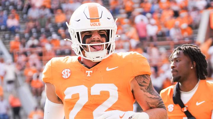 Tennessee linebacker Jeremiah Telander (22) before a college football game between Tennessee and Arkansas at Neyland Stadium in Knoxville, Tennessee on Oct. 11, 2025. Tennessee linebacker Jeremiah Telander (22) before a college football game between Tennessee and Arkansas at Neyland Stadium in Knoxville, Tennessee on Oct. 11, 2025.